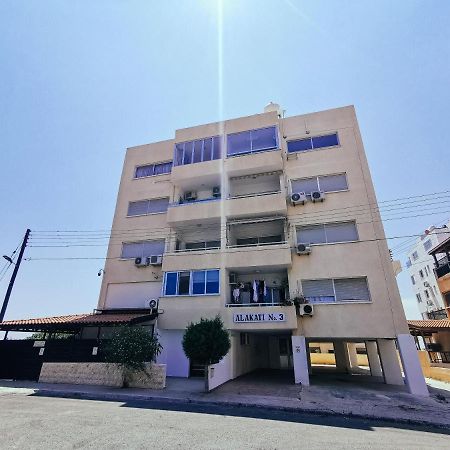 Mackenzie Seaview Paradise Larnaca Buitenkant foto